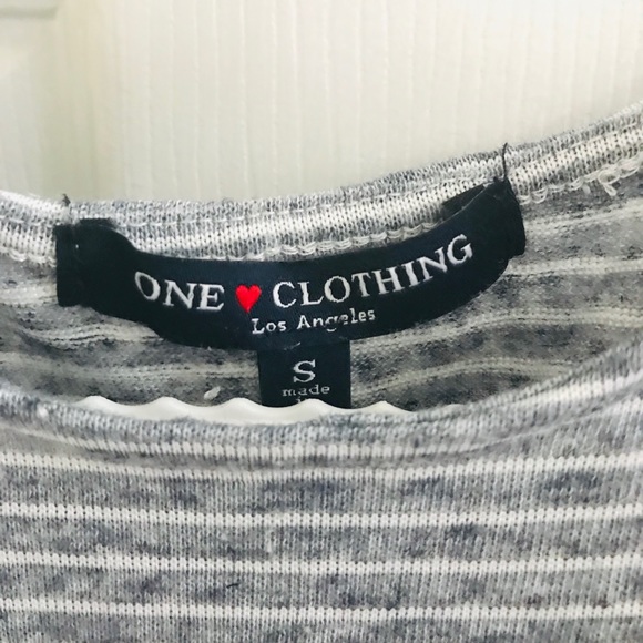 Flowing Grey Striped Tank Top - Picture 2 of 3